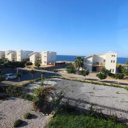 5 Bedrooms With Shared Pool Enclosed Garden And Wifi At Ayios Nikolaos 别墅 *