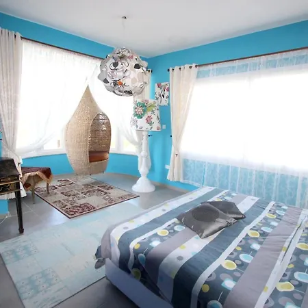 5 Bedrooms With Shared Pool Enclosed Garden And Wifi At Ayios Nikolaos * Agios Nikolaos (Famagusta)