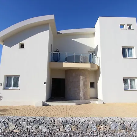 5 Bedrooms With Shared Pool Enclosed Garden And Wifi At Ayios Nikolaos 别墅 *