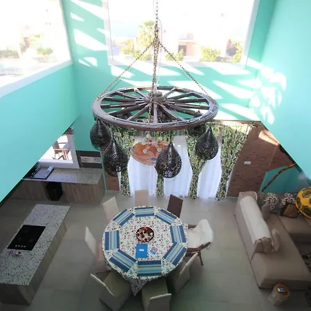 5 Bedrooms With Shared Pool Enclosed Garden And Wifi At Ayios Nikolaos 别墅