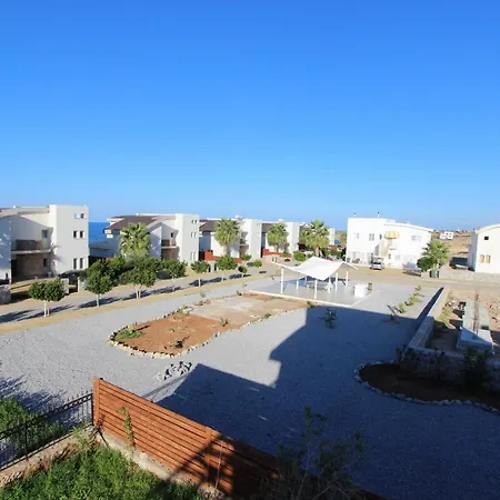 5 Bedrooms With Shared Pool Enclosed Garden And Wifi At Ayios Nikolaos * Agios Nikolaos (Famagusta)