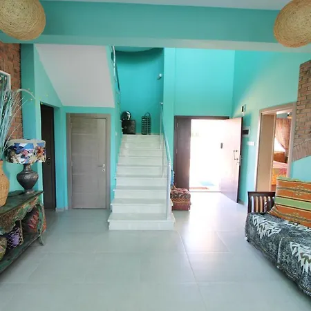 5 Bedrooms With Shared Pool Enclosed Garden And Wifi At Ayios Nikolaos Agios Nikolaos (Famagusta)