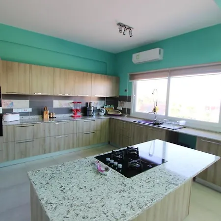5 Bedrooms With Shared Pool Enclosed Garden And Wifi At Ayios Nikolaos Villa