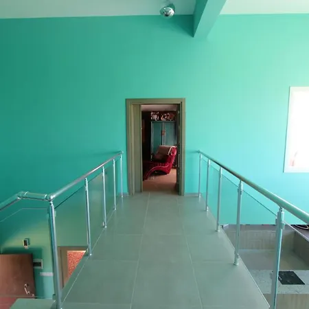 Villa 5 Bedrooms With Shared Pool Enclosed Garden And Wifi At Ayios Nikolaos *
