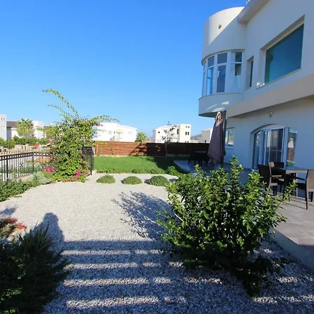 5 Bedrooms With Shared Pool Enclosed Garden And Wifi At Ayios Nikolaos Agios Nikolaos (Famagusta)