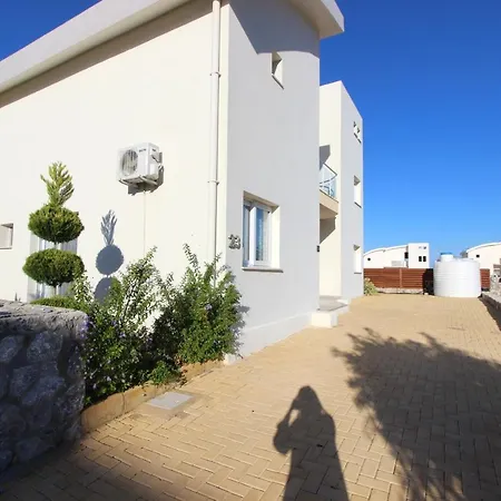 5 Bedrooms With Shared Pool Enclosed Garden And Wifi At Ayios Nikolaos Villa